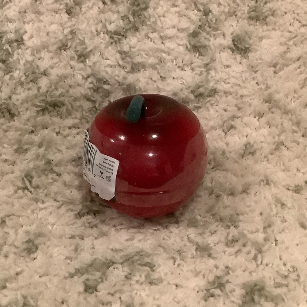 Red Cherry Lip Gloss NWT Beauty Treats cruelty Free 1.5” x 1.5” - Picture 2 of 14